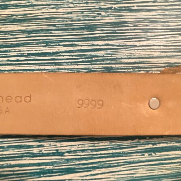 Streets Ahead Vintage Crock Embossed Leather/Aged Silver Medallion Belt - Picture 9 of 10